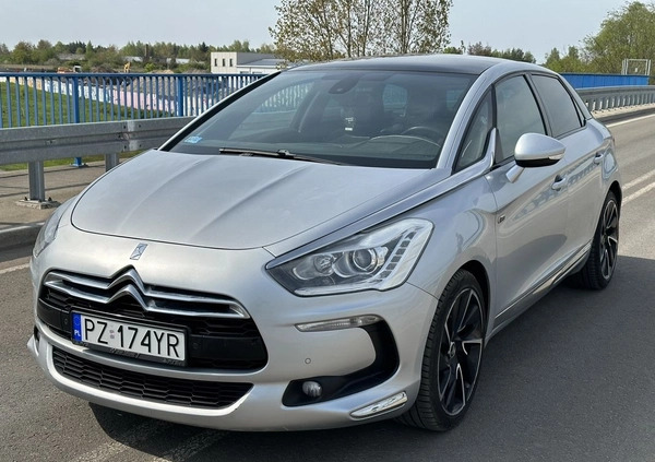 Citroen DS5 cena 33999 przebieg: 279000, rok produkcji 2012 z Poznań małe 352